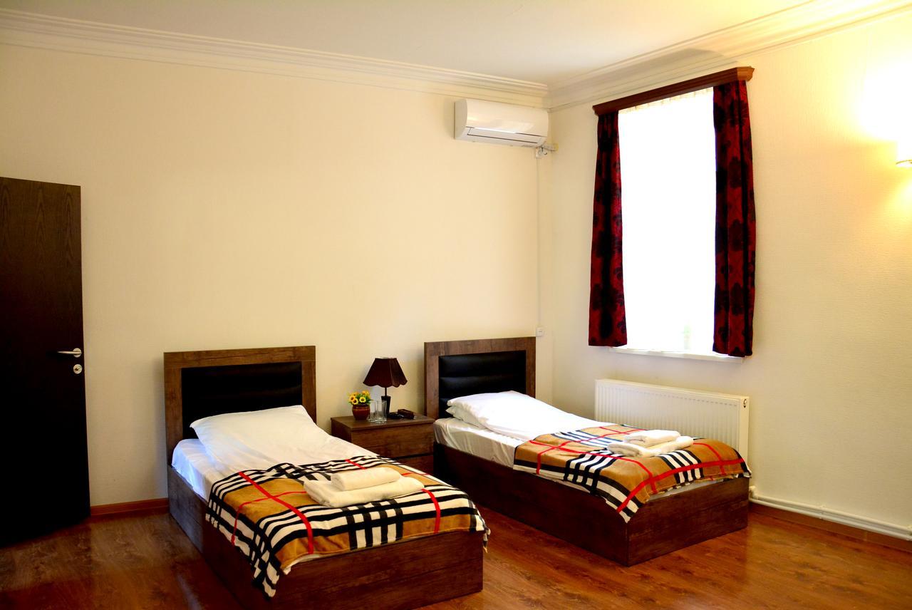 Hotel Canyon Tiflis Exterior foto